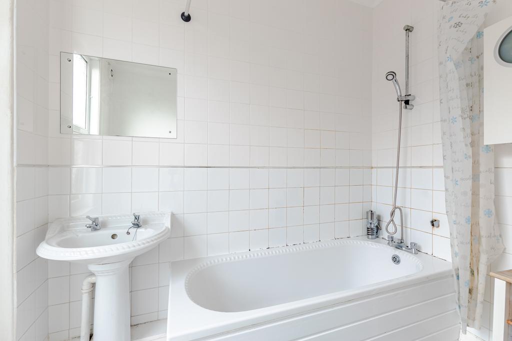 Bathroom2