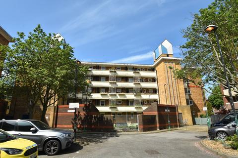 1 bedroom flat for sale, Australia Close, Portsmouth PO1