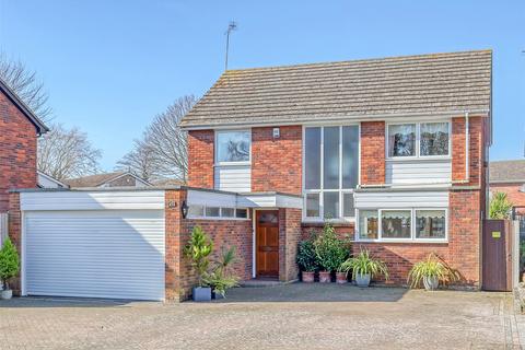 4 bedroom detached house for sale, Willingale Way, Thorpe Bay, Essex, SS1