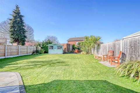 4 bedroom detached house for sale, Willingale Way, Thorpe Bay, Essex, SS1