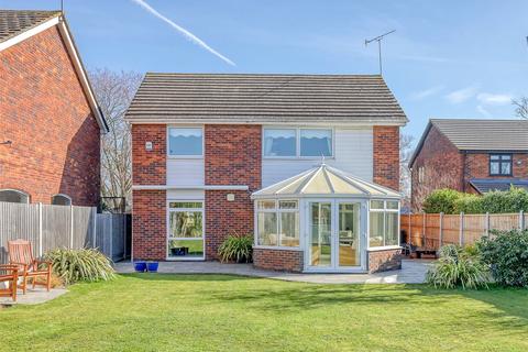 4 bedroom detached house for sale, Willingale Way, Thorpe Bay, Essex, SS1