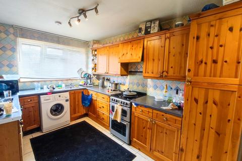 52 Maxey Road, London, SE18 7ET