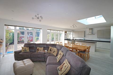 6 bedroom detached house for sale, Mill Hill NW7