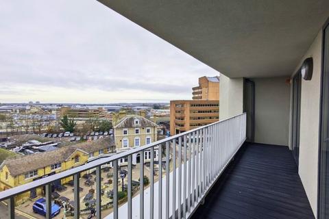 3 bedroom apartment for sale, 24 Junction Court, Watford