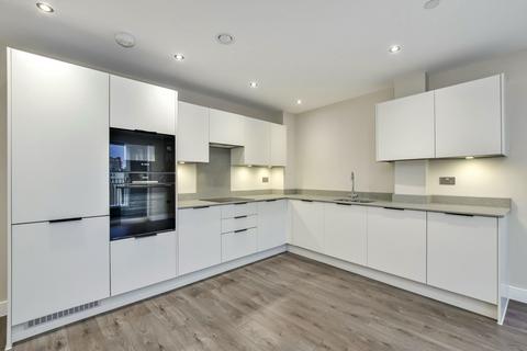 3 bedroom apartment for sale, 24 Junction Court, Watford