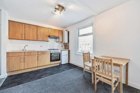 Studio to rent, Maygrove Road London NW6