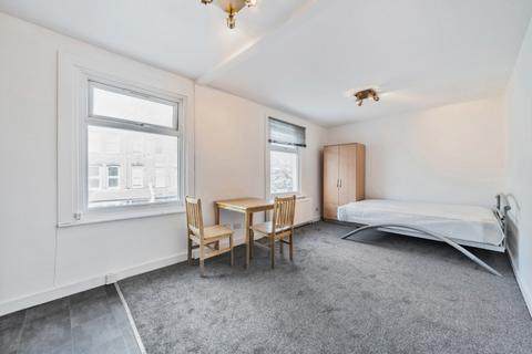 Studio to rent, Maygrove Road London NW6