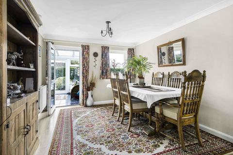 2 Browning Drive, Bicester, OX26 2XH