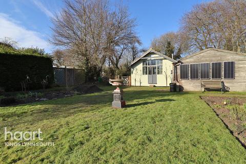 2 bedroom terraced house for sale, Chapel Road, Boughton