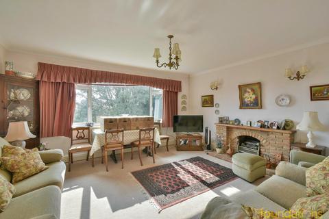 2 bedroom flat for sale, 19a Cooden Drive, Bexhill-on-Sea, TN39