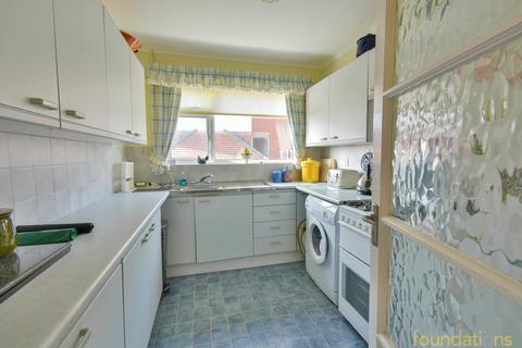 2 bedroom flat for sale, 19a Cooden Drive, Bexhill-on-Sea, TN39