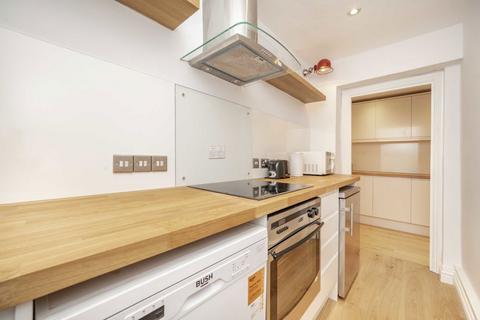 1 bedroom flat for sale, Regent Square, London WC1H