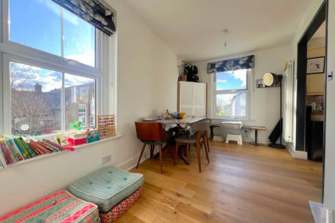 2 bedroom flat to rent, Trafalgar Road, Wimbledon, SW19