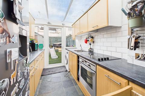 2 bedroom terraced house for sale, London Road, Cheltenham, Gloucestershire, GL52