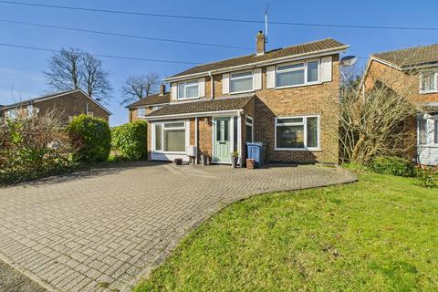 4 bedroom detached house for sale, Oaktree Close, Penn