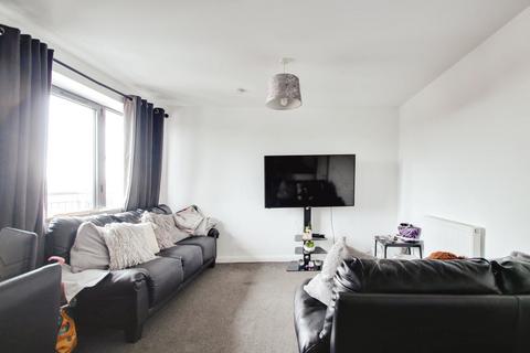 1 bedroom flat to rent, Willow Court, Meadfield Road, Langley SL3