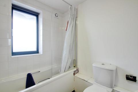 1 bedroom flat to rent, Willow Court, Meadfield Road, Langley SL3