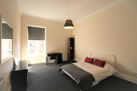 4 bedroom flat to rent, Glasgow Street, Glasgow G12