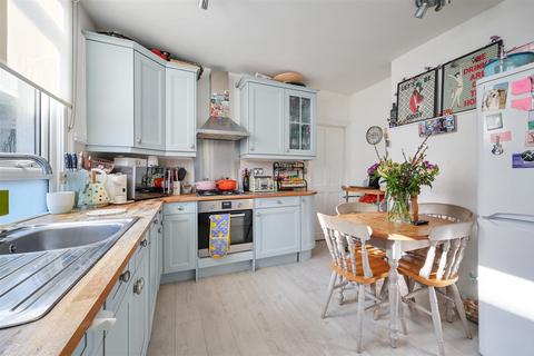 3 bedroom maisonette for sale, University Road, Colliers Wood SW19