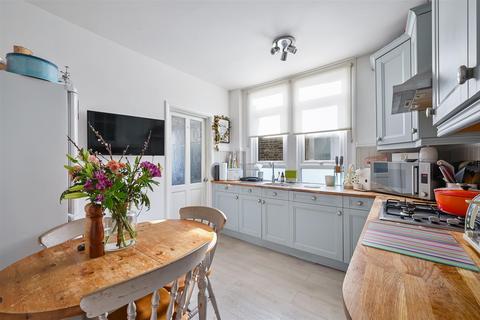 3 bedroom maisonette for sale, University Road, Colliers Wood SW19