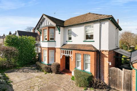 4 bedroom detached house to rent, Lower Green Road, Esher, KT10