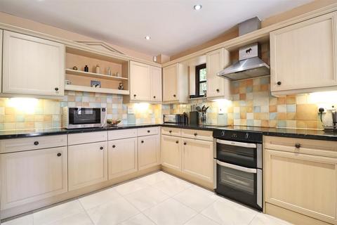 6 bedroom detached house for sale, Timbers Close, Great Notley, Braintree