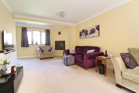 6 bedroom detached house for sale, Timbers Close, Great Notley, Braintree