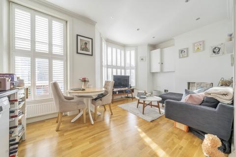 2 bedroom apartment to rent, Cornwall Road London N4