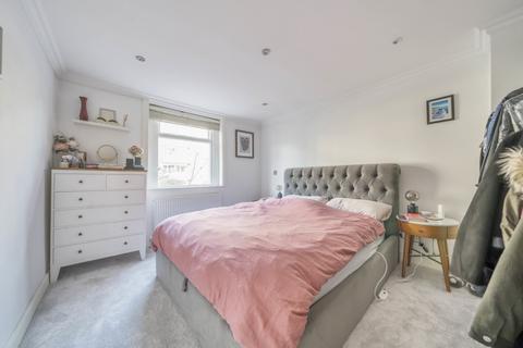 2 bedroom apartment to rent, Cornwall Road London N4