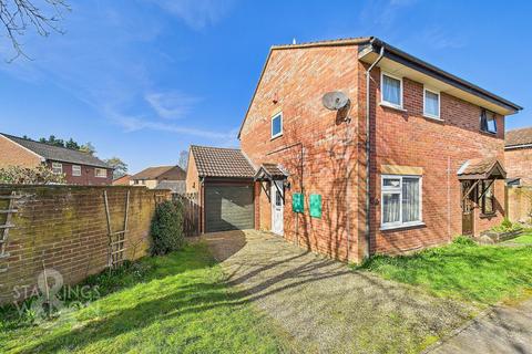 2 bedroom semi-detached house for sale, Tee Close, Mulbarton, Norwich