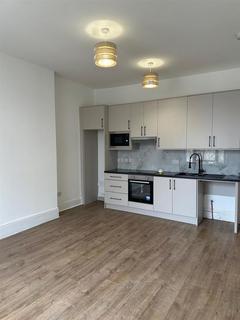 3 bedroom flat to rent, Holland Road, London