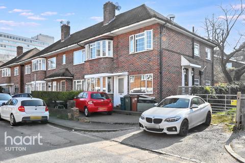 2 bedroom maisonette for sale, Falcourt Close, Sutton