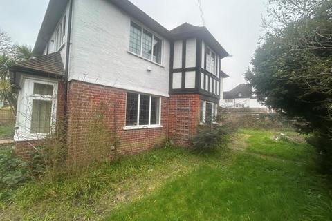 6 bedroom house share to rent, Aldershot Road, Guildford GU2