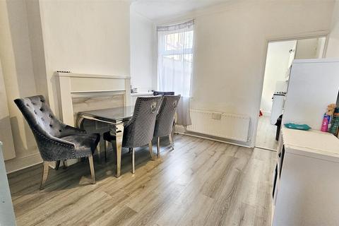 2 bedroom terraced house for sale, Western Road, Leicester