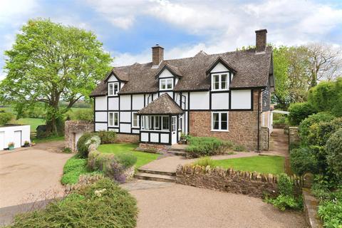 4 bedroom detached house for sale, Hoarwithy - with separate paddock