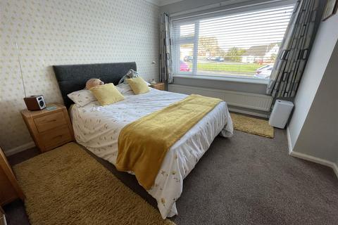 2 bedroom detached bungalow for sale, Tan Rhiw, Penrhyn Bay