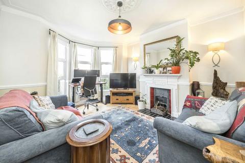 2 bedroom maisonette for sale, Glenfield Road, London SW12