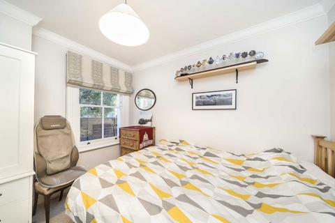 2 bedroom maisonette for sale, Glenfield Road, London SW12