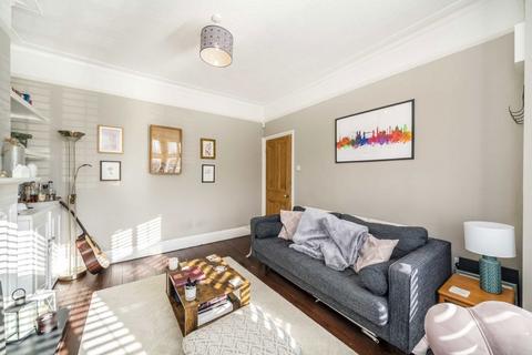 2 bedroom flat for sale, Burnbury Road, London SW12