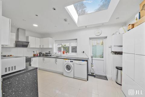 4 bedroom terraced house for sale, Russell Avenue London N22