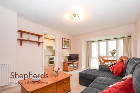26 King Arthur Court, Cheshunt, Waltham Cross, EN8 8EH