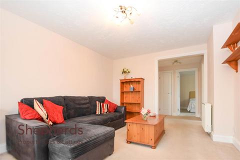 26 King Arthur Court, Cheshunt, Waltham Cross, EN8 8EH