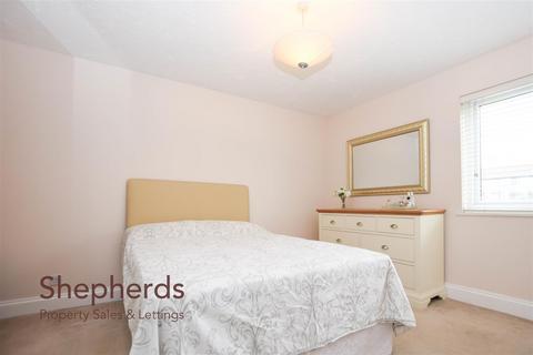 26 King Arthur Court, Cheshunt, Waltham Cross, EN8 8EH