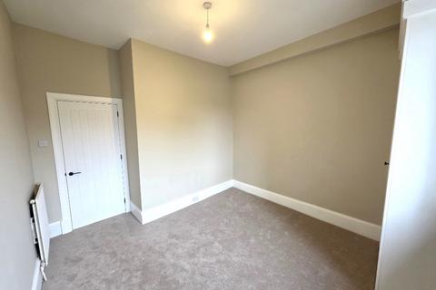 3 bedroom flat to rent, Northfield Place, Rosemount, Aberdeen, AB25