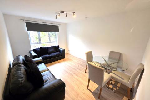 2 bedroom flat to rent, Springbank Street, City Centre, Aberdeen, AB11