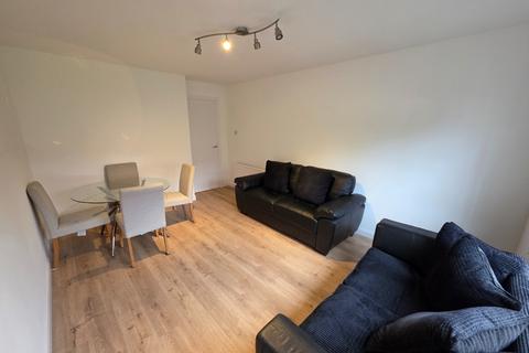 2 bedroom flat to rent, Springbank Street, City Centre, Aberdeen, AB11