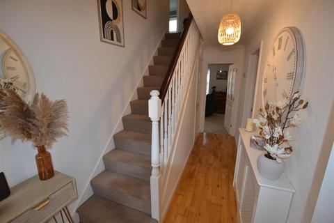 4 bedroom detached house for sale, Godiva Road, Leominster