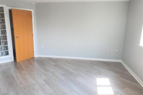 2 bedroom apartment to rent, City Quay, Ellerman Road, Liverpool