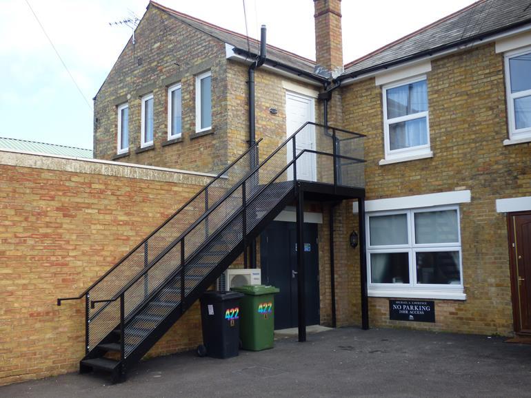 Loose Road, Maidstone, Kent, ME15 9TX 1 bed flat to rent - £950 pcm (£ ...