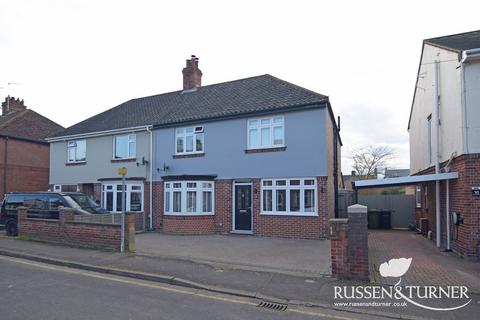 3 bedroom semi-detached house for sale, King George V Avenue, King's Lynn PE30